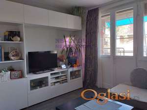 Trosoban stan 81m2 Liman 1