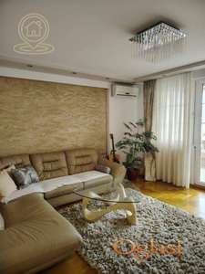 Izdaje se komforan troiposoban stan na odličnoj lokaciji - Liman 4