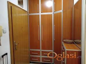 Jednoiposoban stan na Novoj Detelinari