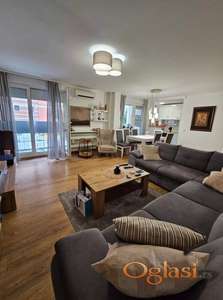 Trosoban stan na Limanu3