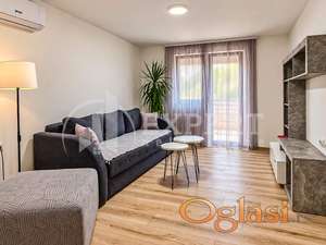Trosoban stan u kući, Igmanska, 90m2