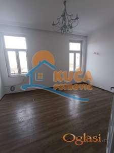 Poslovni Prostor u centru, 106m2, renovirano, TA