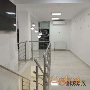  KOMPLETNO RENOVIRAN ULIČNI LOKAL OD 193 M2 NA PROMETNOM MESTU KOD SAJMA