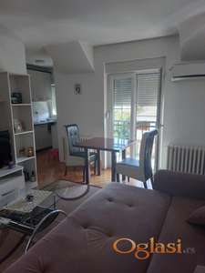 NAMESTENA  GARSONJERA USELJIVA OD 01.06.