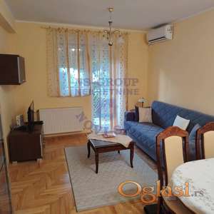 Izdaje se jednoiposoban stan površine 43 m² na Bulevaru Evrope.
