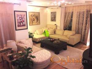 Lux trosoban stan u kući centru ID#7997