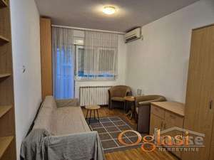 NOVI SAD - CENTAR - 28m2 - 300 evra