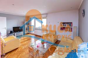 Trosoban stan kod Saborne crkve, 72m2, CG