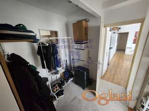 Prodaje se stan u blizini Železničke stanice!