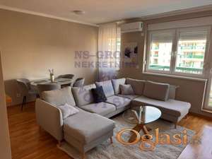 Izdaje se izuzetno lep trosoban stan površine 70m² na Jugovićevu