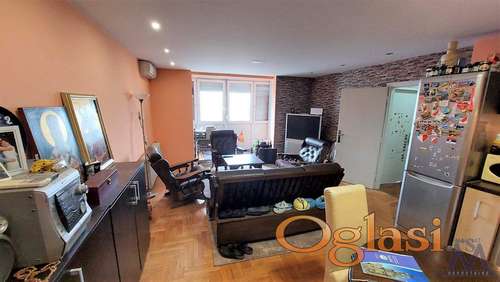 Stan,NOVI SAD,BULEVAR,kv: 64, € 550, ID: 9101623