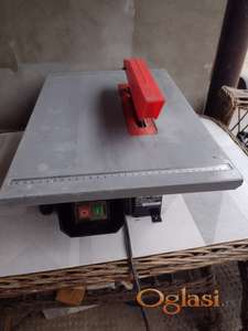 Stoni cirkular 720 W