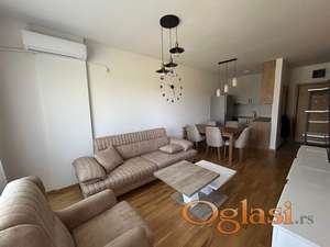 Luksuzan stan u Sqare Gardenu