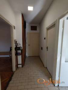 Prodajem stan na Keju I sprat