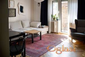 Renoviran trosoban stan na Beogradskom keju