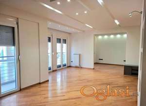 Izdavanje stanova Beograd Vracar-Cetvorosoban polunamesten stan,garaza