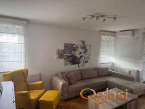 Prodaje se kompletno namesten trosoban stan u centru Backe Palanke