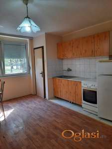 Garsonjera na Tesli, 50000 evra