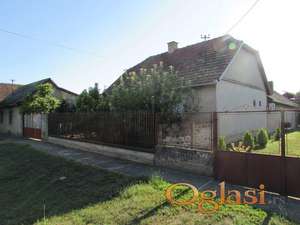 Prodaja useljive kuće nedaleko od centra Bečeja (Novo Selo)
