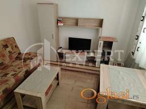 Izdaje se stan kod Pravnog fakulteta