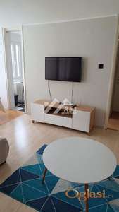 Izdajem renoviran dvosoban stan na Limanu !! ID#5698