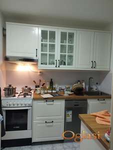 NAMEŠTEN DVOSOBAN STAN NA NOVOM NASELJU 300 EVRA