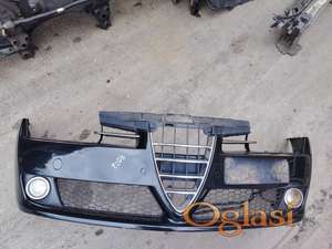 Alfa Romeo 159 prednji branik kod boje 802/b sa prskalicama I senzorima