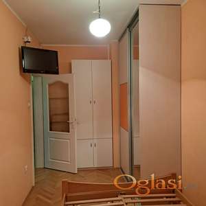 Izdajem namesten stan 50m2, Bulevar Cara Lazara