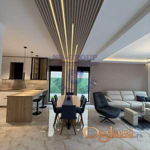 Izdaje se izuzetna, potpuno nova dvoetažna kuća na Adicama.