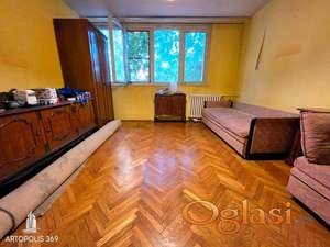 Uknjižen, prvi sprat, sa odvojenom sobom - Fontana ID#1522