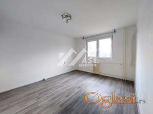 Izdajem polunamešten RENOVIRAN dvosoban stan na Novom Naselju !! ID#5099