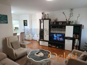 Odličan trosoba stan kod Doma zdravlja, 75 m2