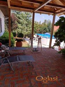 Jajinci, kuća, 140 m2 + 70 m2