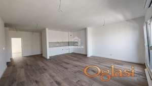 4.0 Porodičan stan, odmah useljiv ID#7431