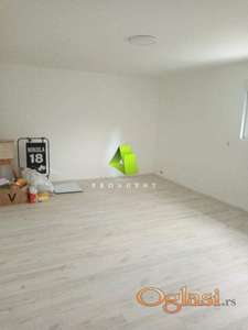 Renoviran stan u kući na Panteleju ID#9094