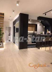Trostrano osvetljen duplex sa terasom i pogledom