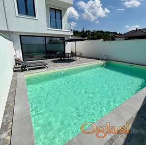 LUKSUZNA KUĆA SA BAZENOM