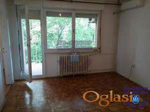 Odličan raspored, uknjižen 1/1