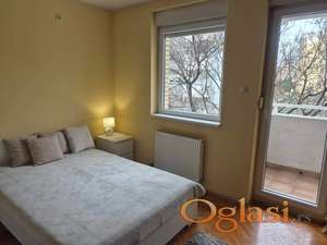 DIREKTNO OD VLASNIKA!  TOP LOKACIJA!