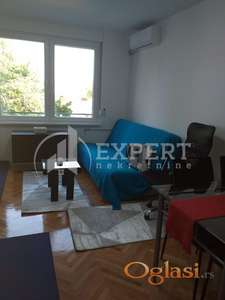 Izdaje se odličan stan na Bulevaru Nemanjića, 32m2