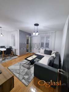 Izdaje se stan na Panteleju, 60m2