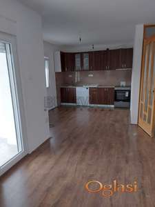 Izdaje se odličan stan u kući u Brzom Brodu, 117m2
