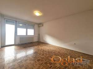 STAN - NOVI SAD - AVIJACIJA - 89m2 - 162000 evra