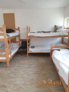 PETROVARADIN SMEŠTAJ ZA DESET RADNIKA