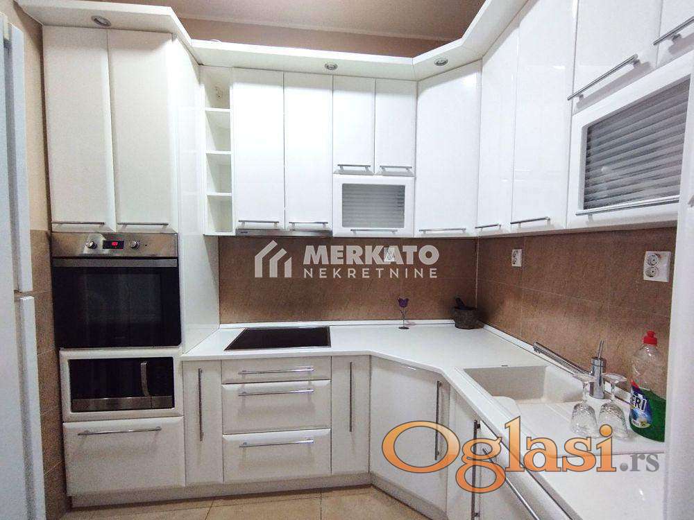 Two-room apartment for rent, 2nd floor, Center — photo