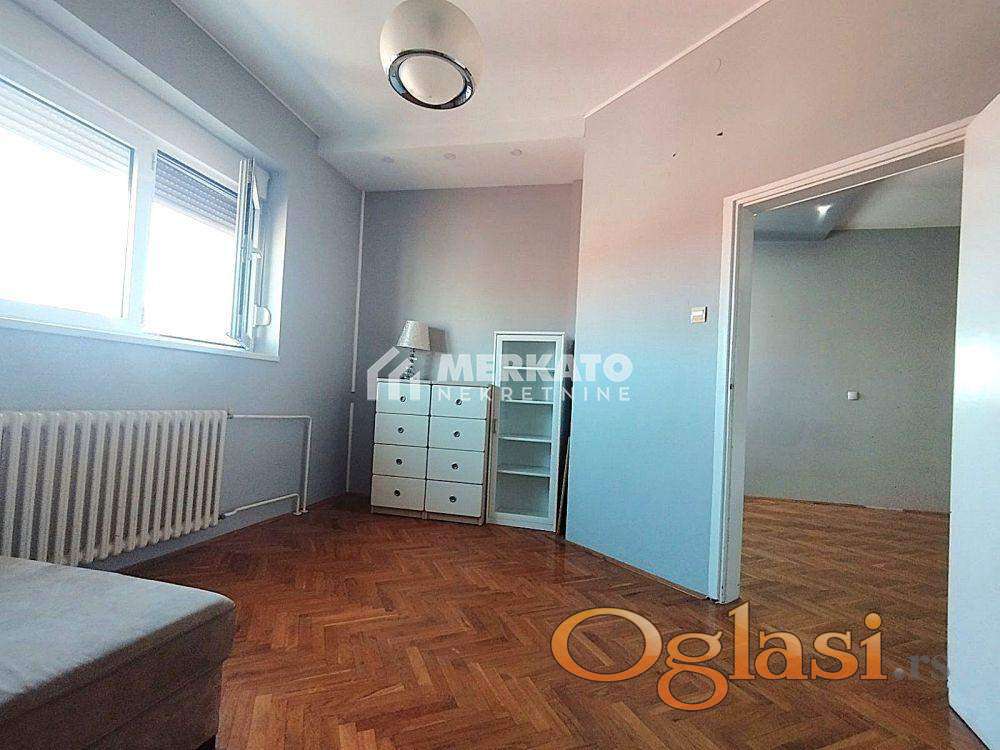 Two-room apartment for rent, 2nd floor, Center — photo