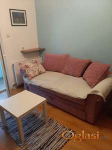 TELEP IZDAJE SE JEDNOSOBAN NAMEŠTEN STAN SA PARKINGOM