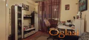 Odlican  troiposoban stan  na Bulevaru!