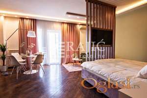 Trg Republike,4 luksuzna apartmana, #3803