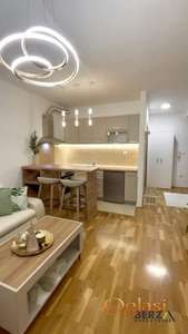 MODERNA GARSONJERA U NAJLEPŠEM DELU PODBARE 